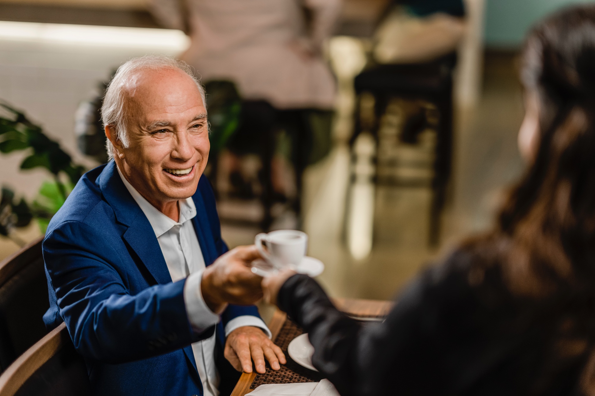 B T A C H I E V E Man Restaurant R I E B142