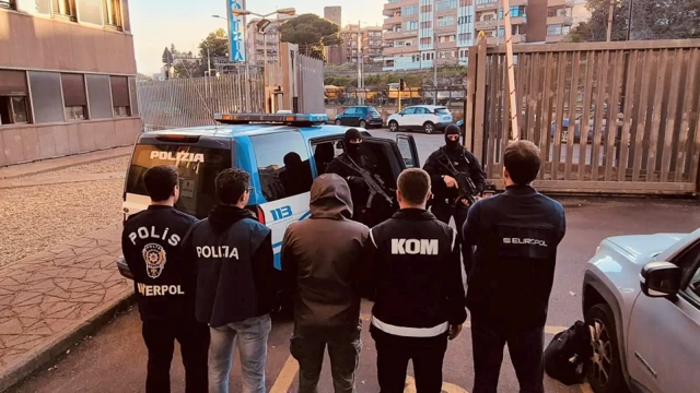 Gece Operasyonu Gündemi Sarstı: Belediye Başkanı Gözaltında