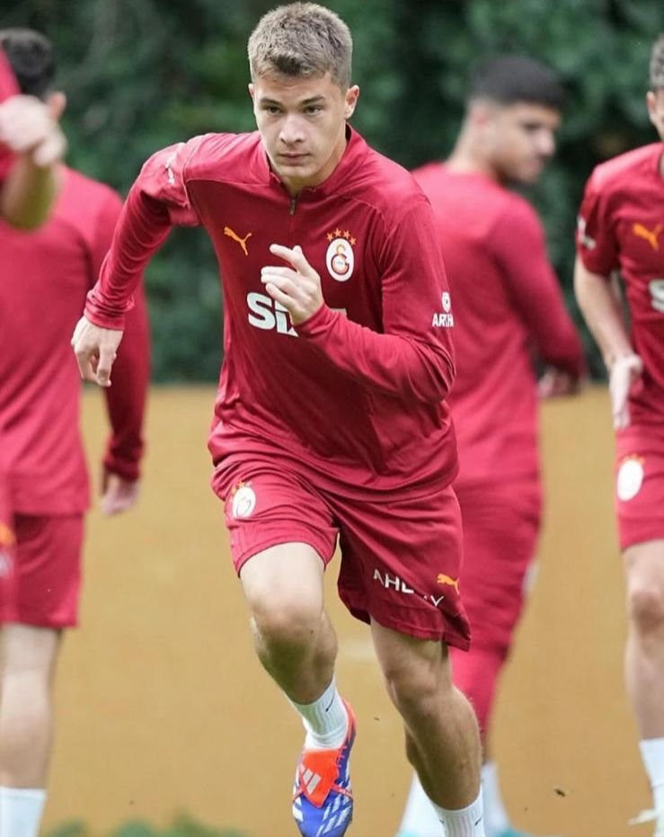 Efe Gündal1