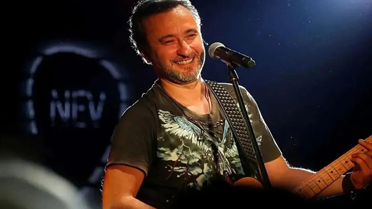 Nev’den Acı Haber Geldi! İkinci Kez Entübe Edilen Şarkıcı 57 Yaşında Hayatını Kaybetti