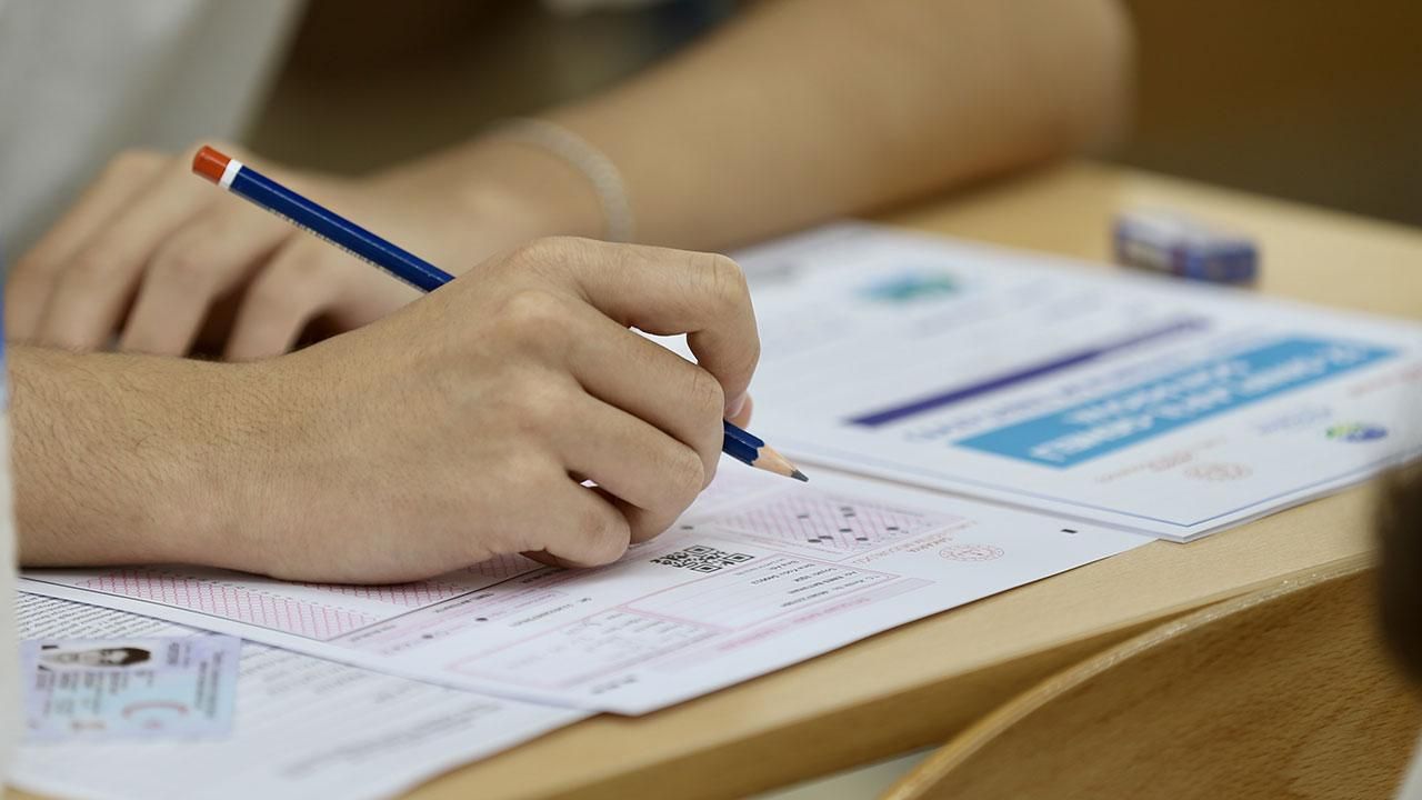 Eğitim-Bir-Sen'den Ortak Sınav Sistemi İçin Kritik Çağrı: Öğretmenlerin İş Yükü Artabilir!