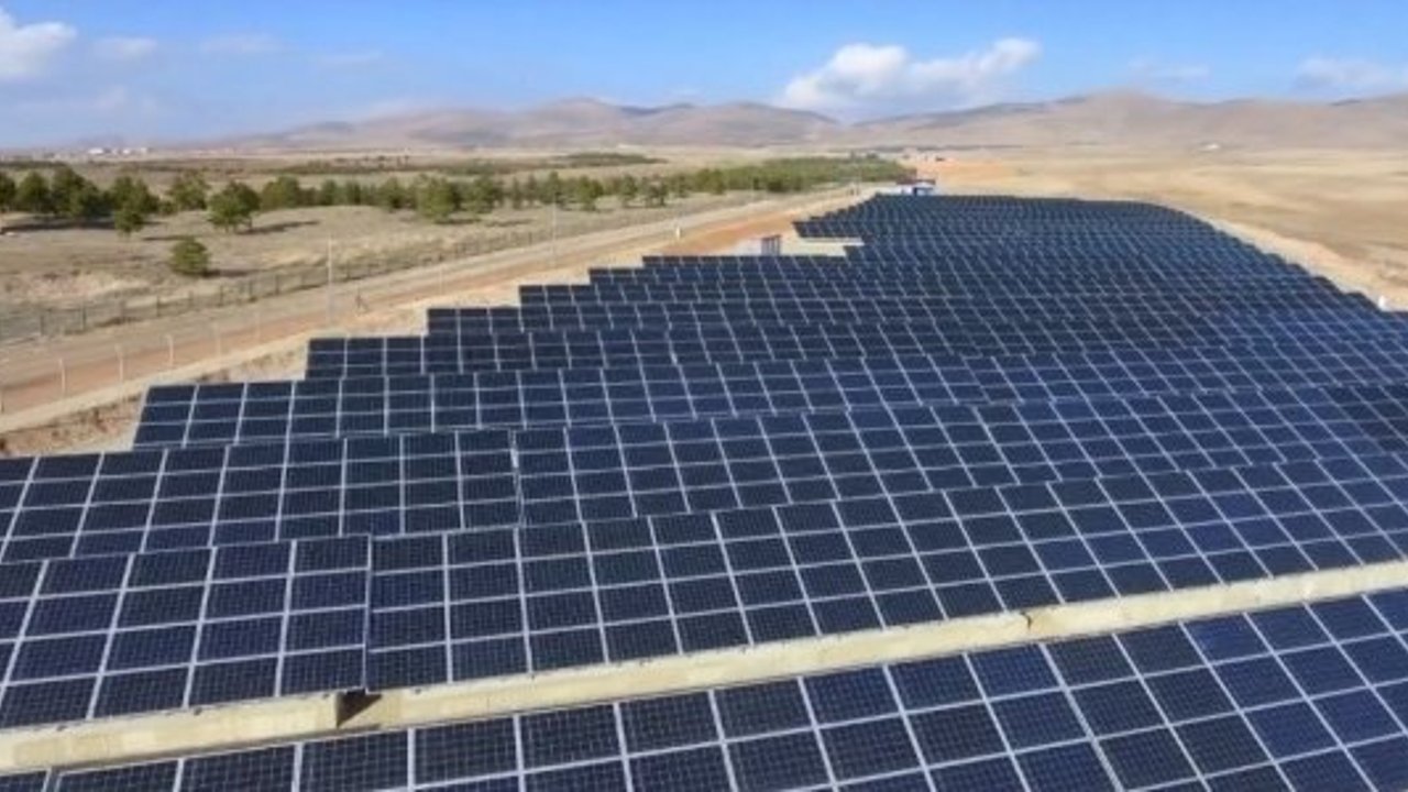 Belediye, güneş paneli ile elektrik faturalarında tasarrufa gidecek