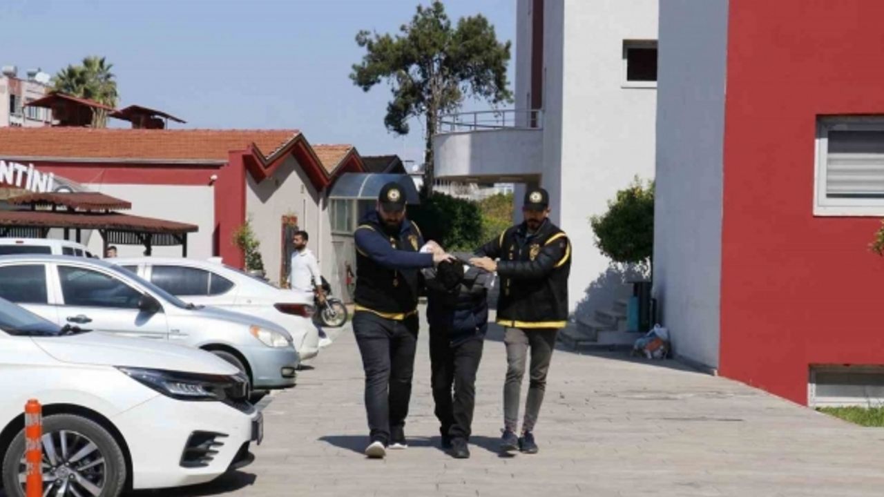 Cinayet sanığı serbest bırakıldı, dışarıda 2 kişiyi daha vurdu