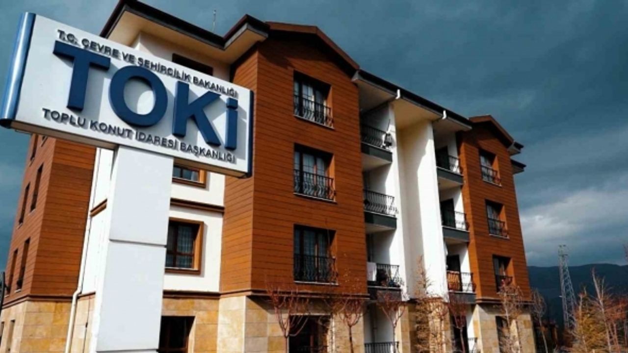 ’İlk İş Yerim’ ve ’İlk Evim Arsa’ için kura çekimi eş zamanlı olarak devam ediyor