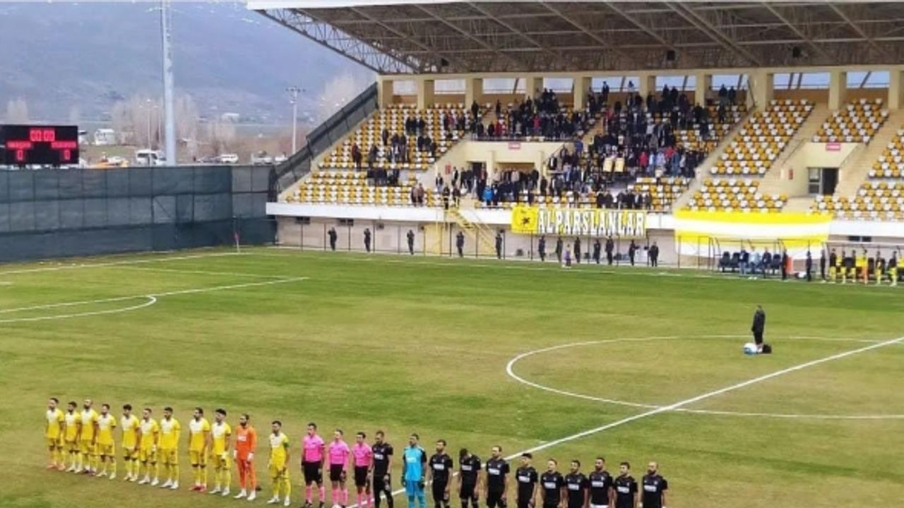 TFF3. Lig: 1984 Muşspor: 1- Efeler 09 Spor: 1