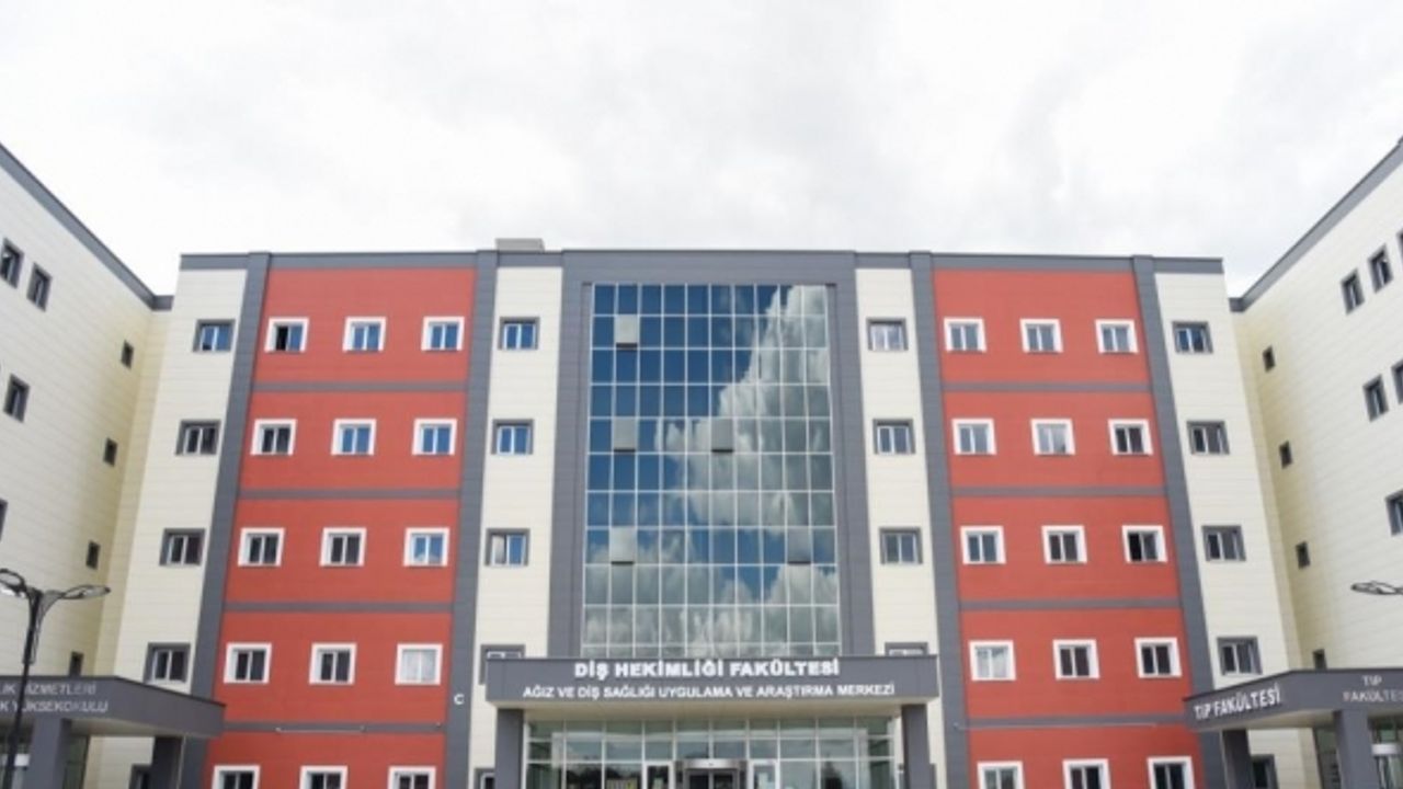 Ağız ve Diş Sağlığı Merkezinin altyapı çalışmaları büyük bir sürat ve titizlikle yapılıyor