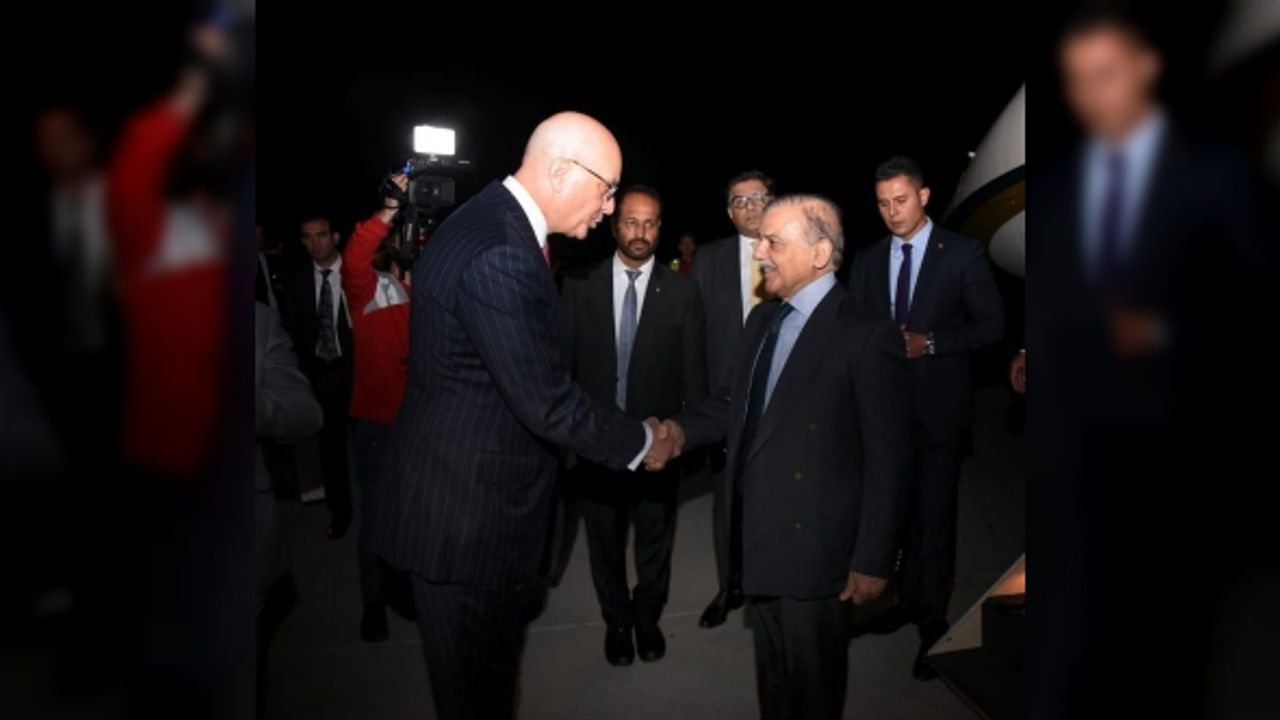 Pakistan Başbakanı Şerif, Cumhurbaşkanı Erdoğan’ın yemin töreni için Ankara’ya geldi
