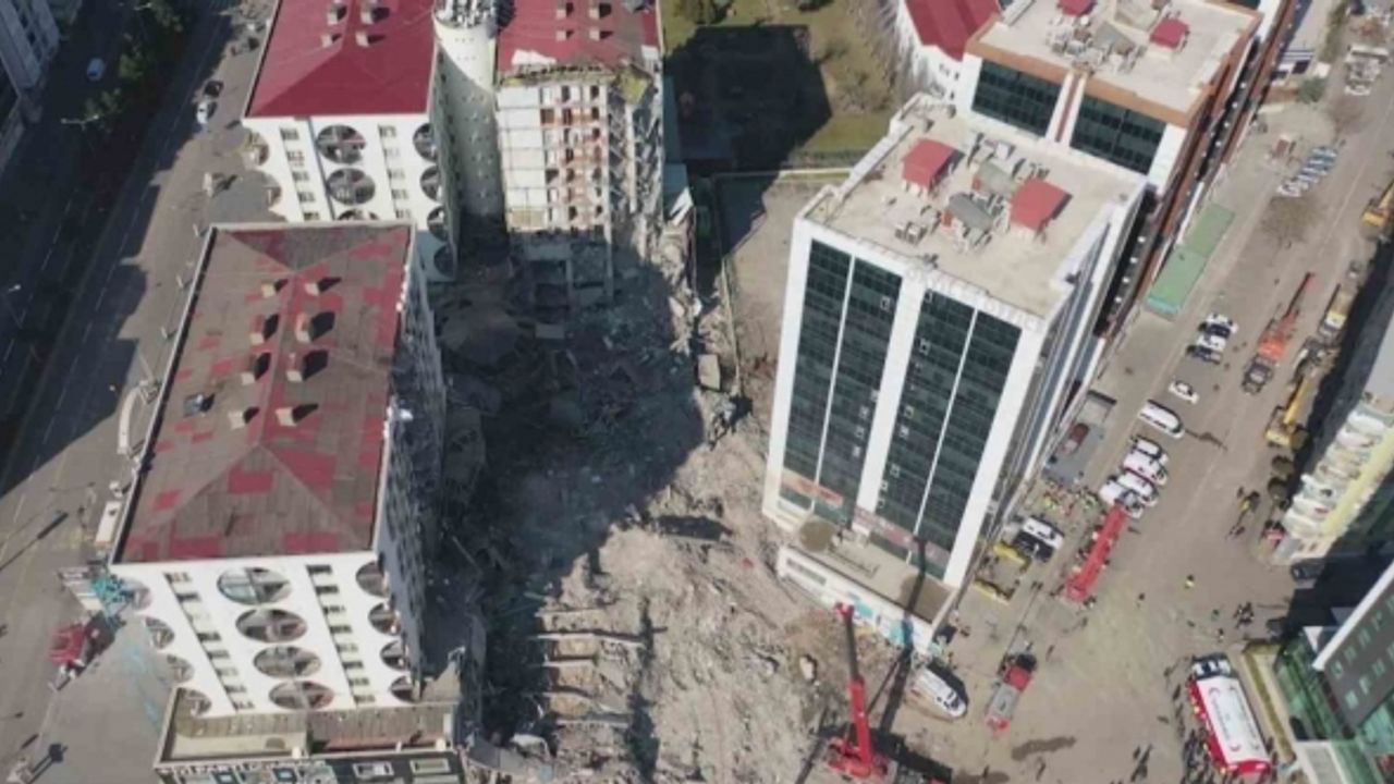 89 kişiye mezar olan Galeria Sitesi’nin müteahhitlerine 22 yıl 6’şar aya kadar hapis istemi