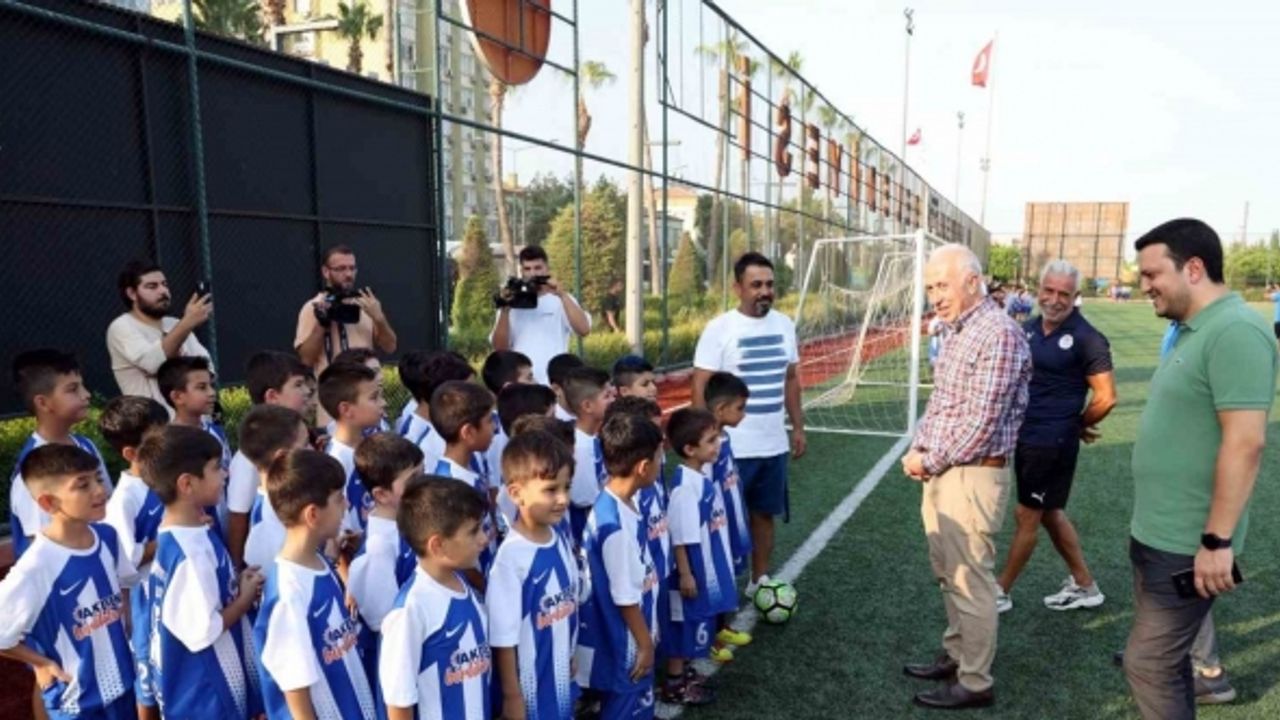 Akdeniz Belediyesinin yaz spor okulları devam ediyor