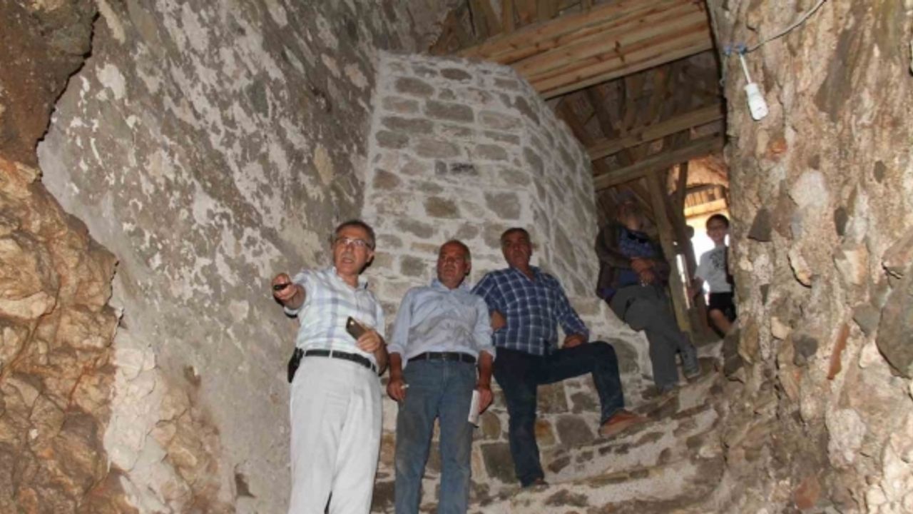 Kazı çalışmalarında bulunan 2 bin 500 yıllık su sarnıcı turizme kazandırılıyor