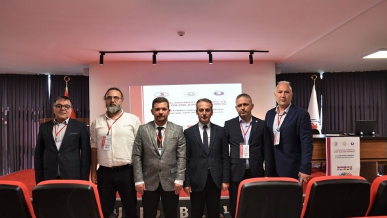 “1. Uluslararası Egzersiz ve Spor Bilimleri Kongresi”