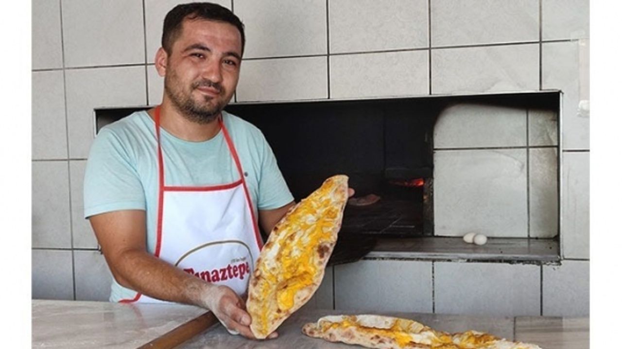 400 yıldır hazırlanan pideler 8 saatte tükeniyor