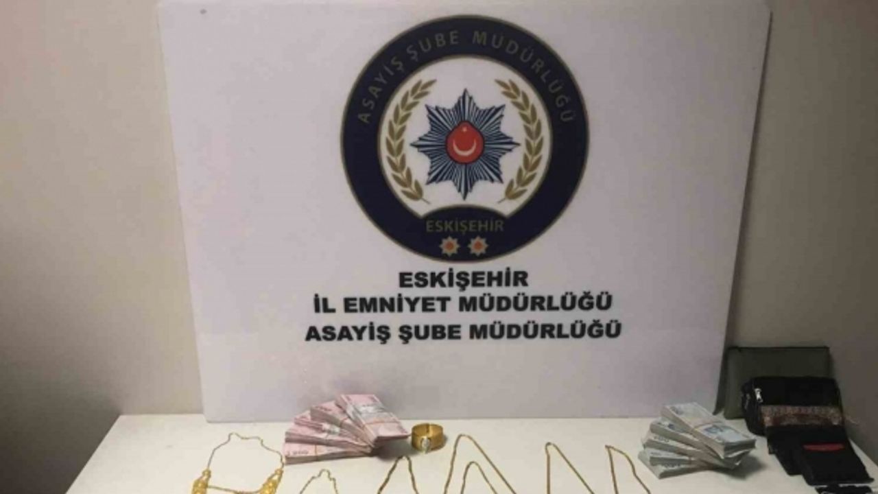500 bin TL’lik ziynet eşyası çalan şüpheliler yakalandı