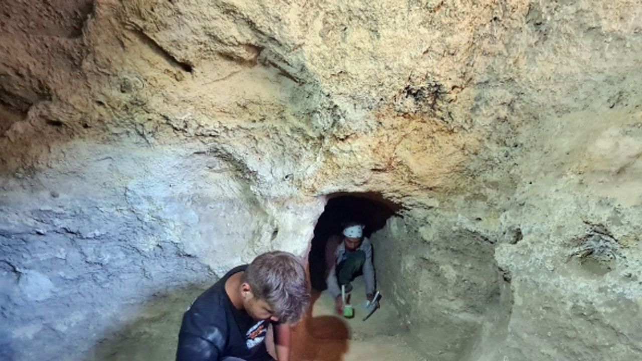 5 bin 500 yıllık "yer altı kaya yerleşkesi" keşfedildi