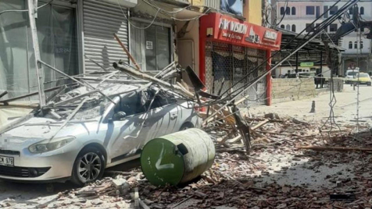 5 dakikalığına park ettiği aracının yanına dönünce şok oldu