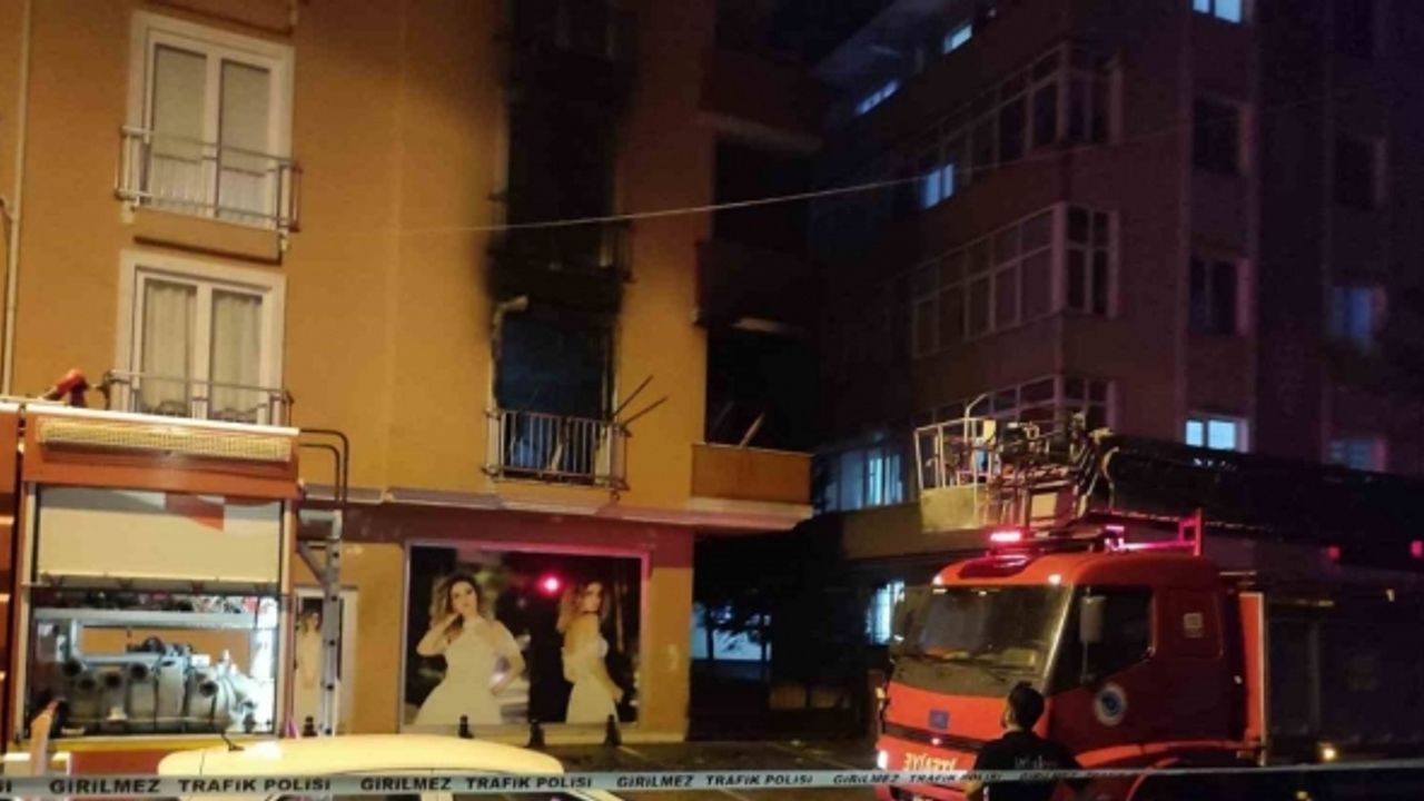 5 katlı binanın birinci katında yangın paniğe sebep oldu