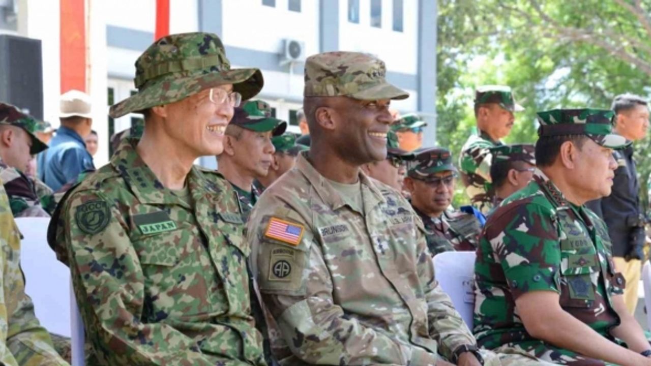 ABD ve Endonezya’nın “Süper Garuda Kalkanı” tatbikatında gövde gösterisi