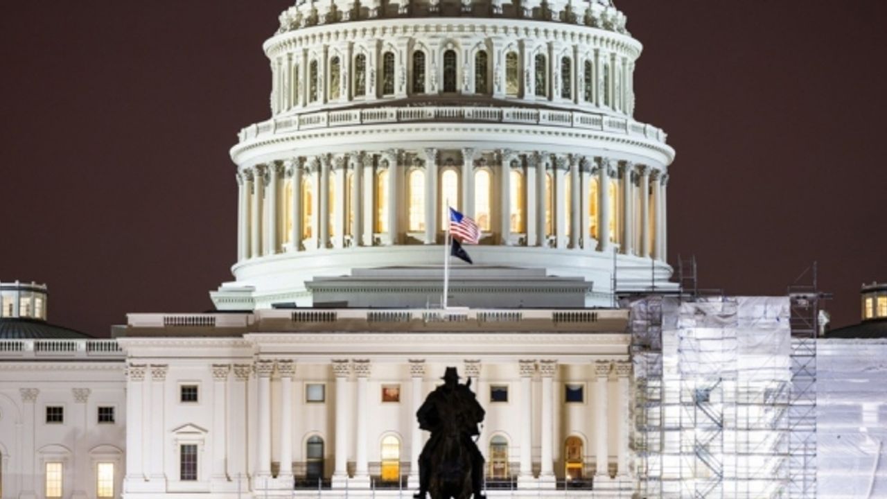 ABD’de meclis 45 günlük kısa vadeli bütçe tasarısını kabul etti