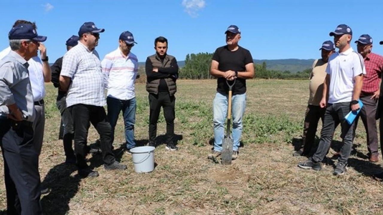 Agro-ekolojik üretim modeli için 17 ayrı noktadan toprak numuneleri alındı