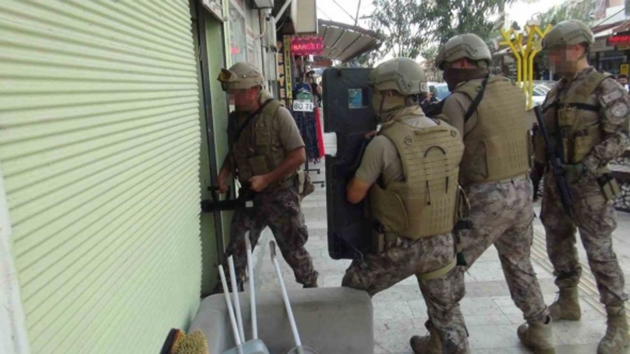 Antalya’da nefes kesen özel harekat destekli uyuşturucu operasyonu