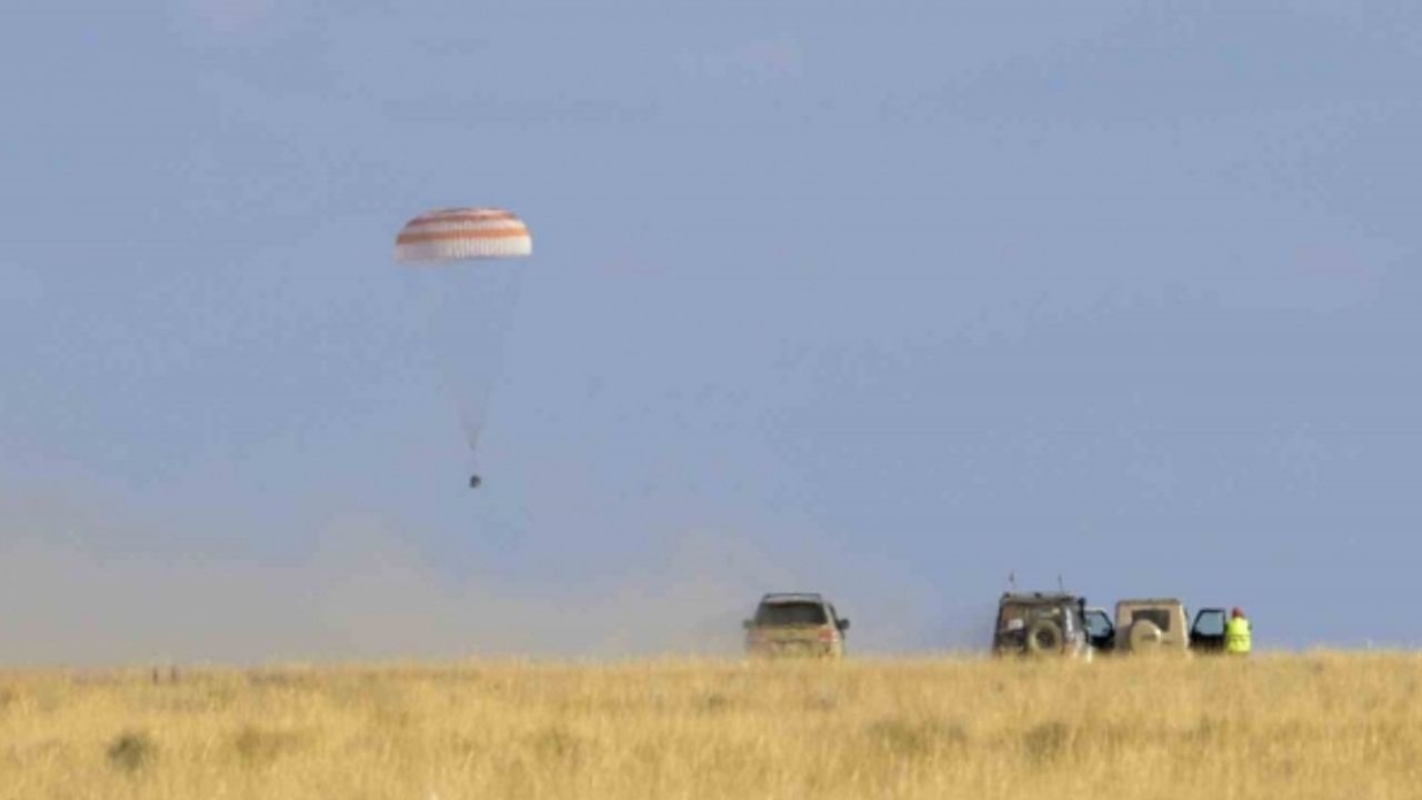 Astronot ve kozmonotlar 1 yıl sonra Dünya’ya döndü