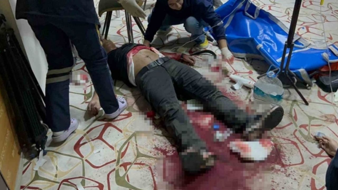 Baba ve oğul, 4 kişiyi önce darp edip sonra bıçakladı