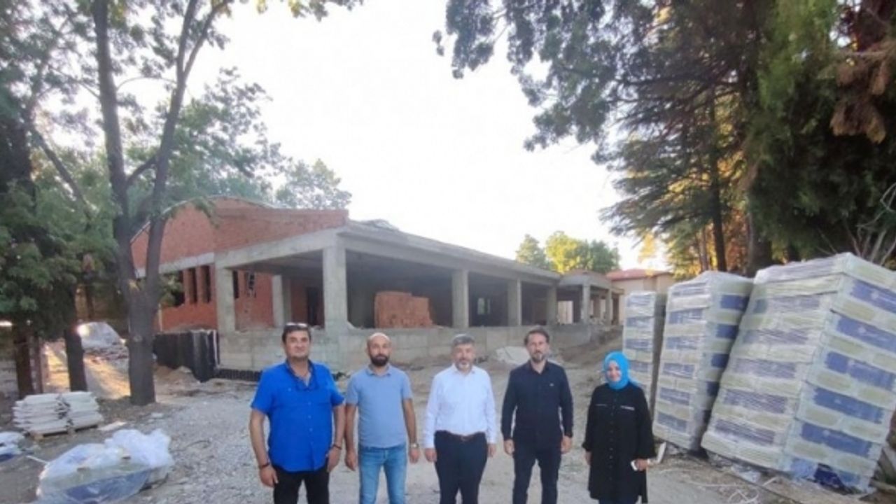 Başkan Akçadurak: “İlçemizi spor tesisleri ve kütüphaneler ile donatıyoruz”