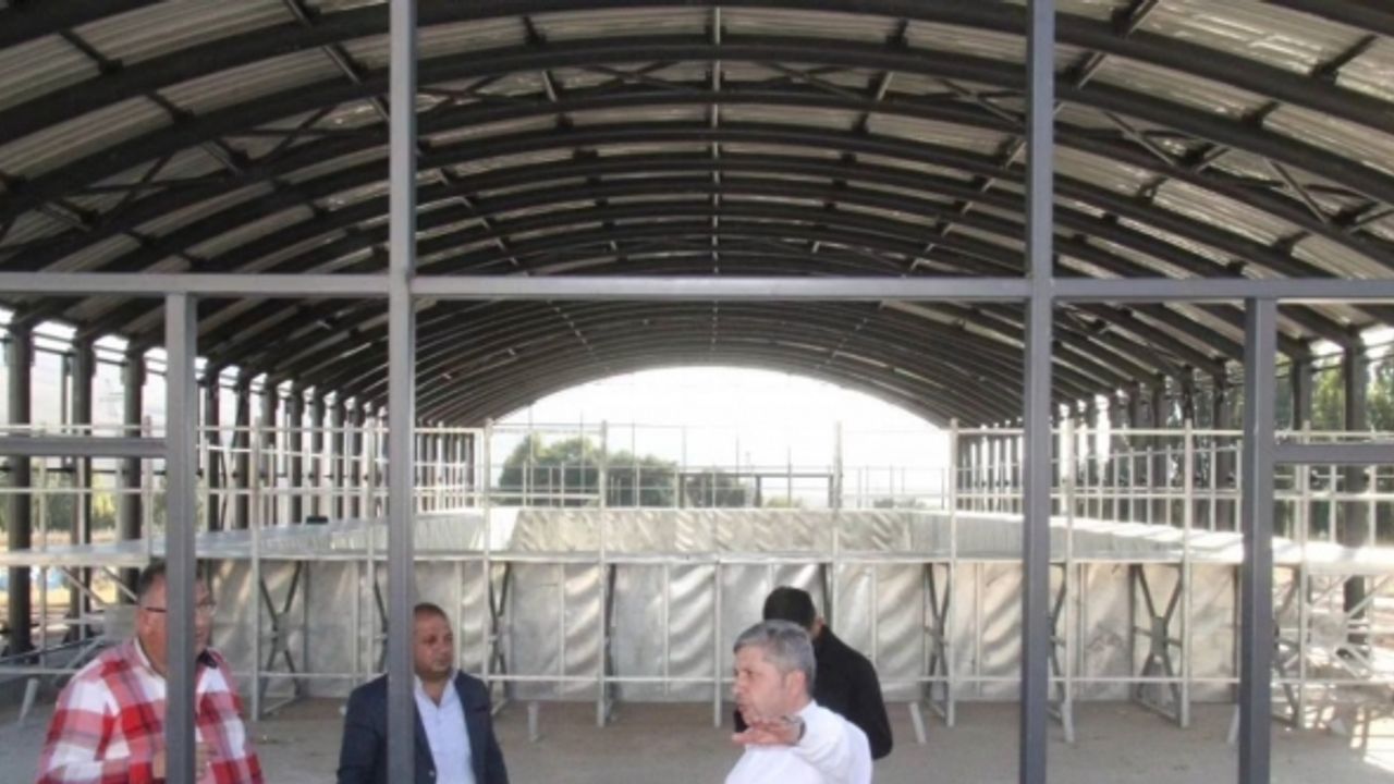 Başkan Altun Yarı Olimpik yüzme Havuzunda İncelemelerde Bulundu