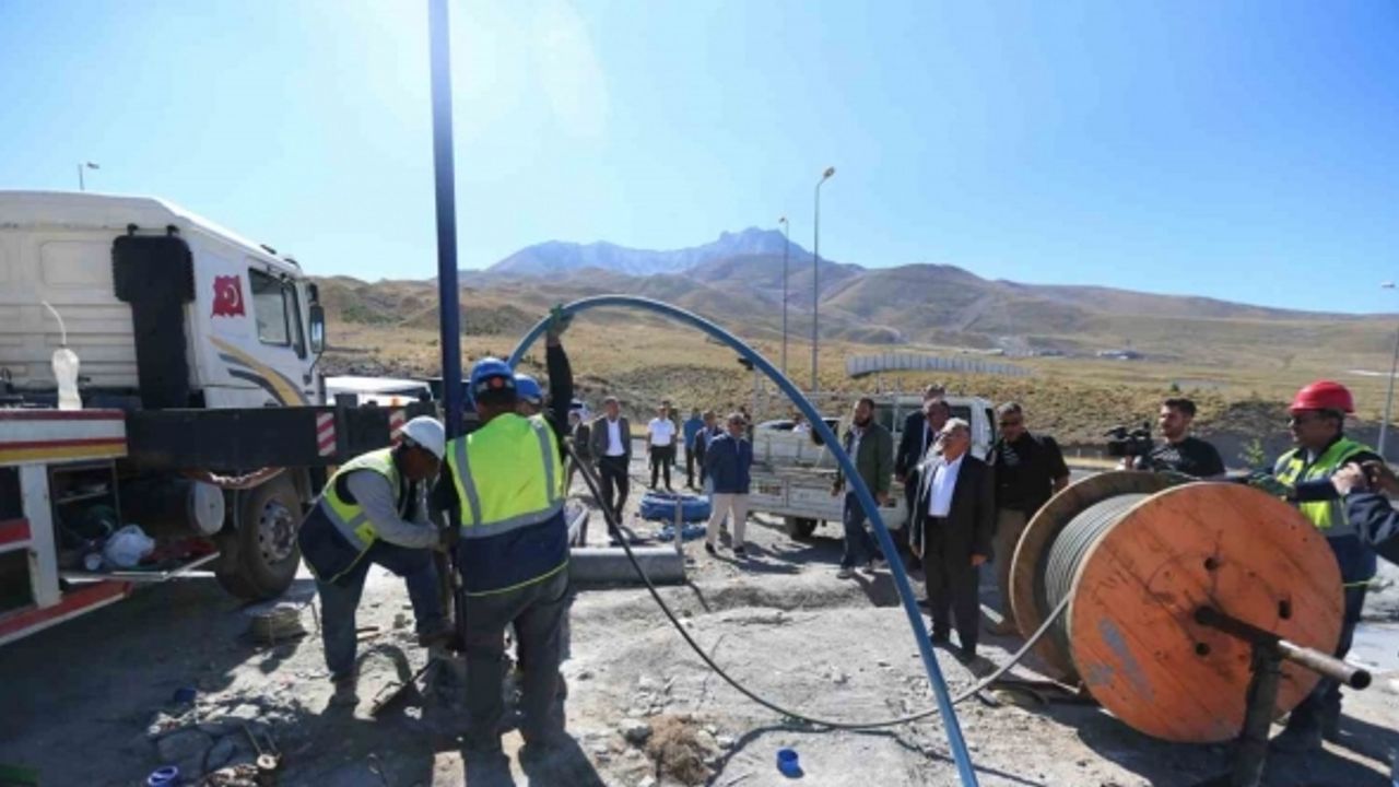 Başkan Büyükkılıç jeotermalde kararlı: Yeni hedef 420 metre