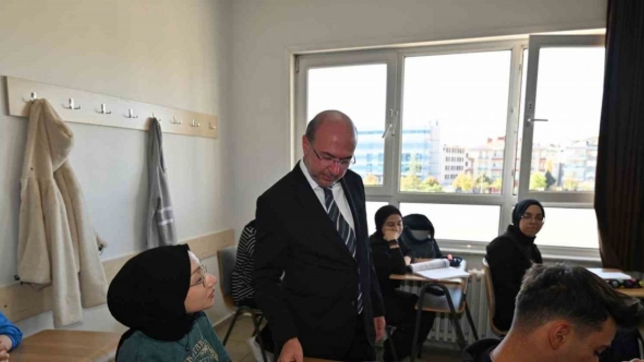 Başkan Pekyatırmacı: “Lise öğrencilerimize bin 500 TL eğitim desteğinde bulunacağız”