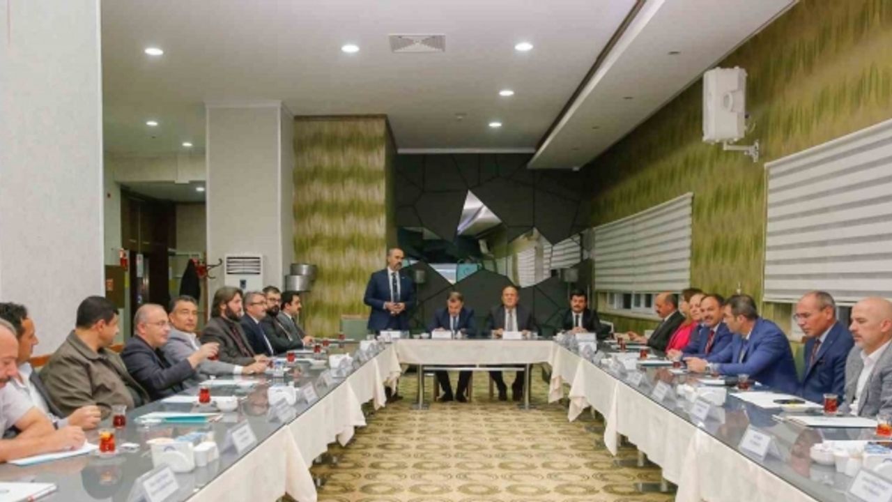 Bayburt Üniversitesi Danışma Kurulu Toplantısı, Vali Eldivan başkanlığında gerçekleşti