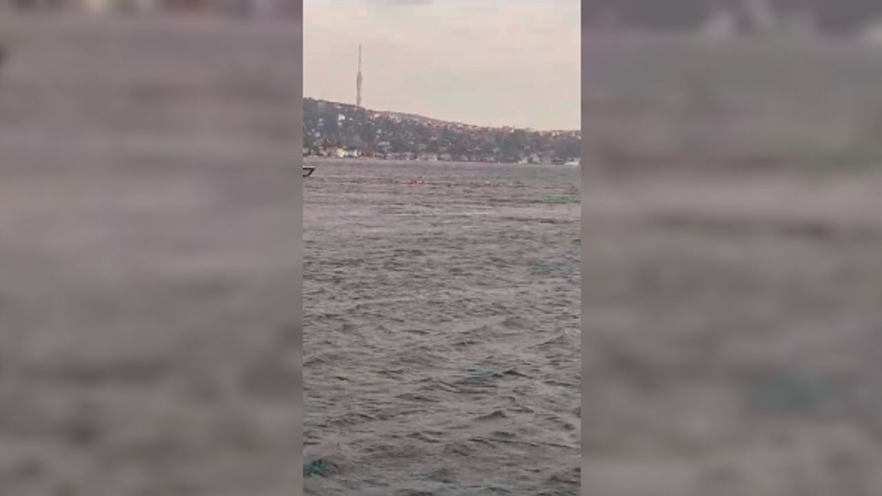 Beşiktaş’ta tekne alabora oldu, 4 kişi kurtarıldı