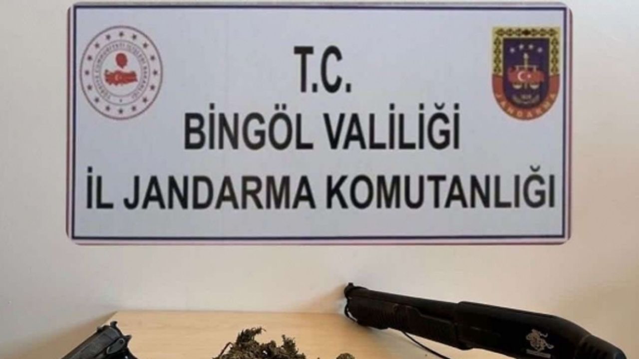 Bingöl’de narkoterör operasyonlarında uyuşturucu ve silahlar ele geçirildi