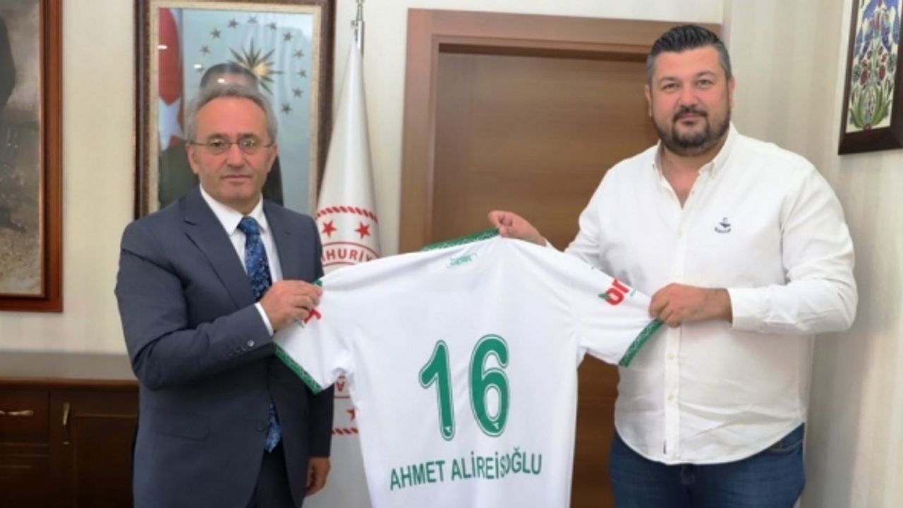 Bursaspor, İl Milli Eğitim Müdürlüğü’nü ziyaret etti