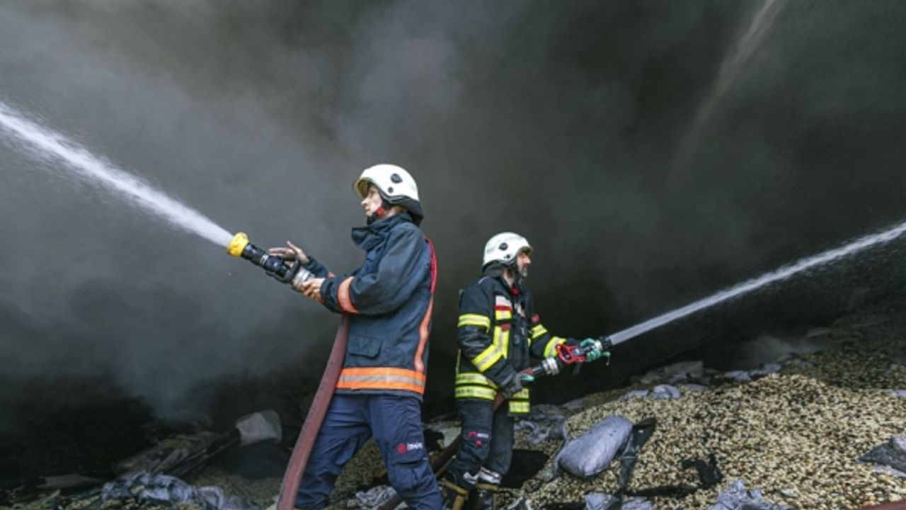 Büyükşehir itfaiyesi grup ve istasyon sayısını 35’e çıkardı