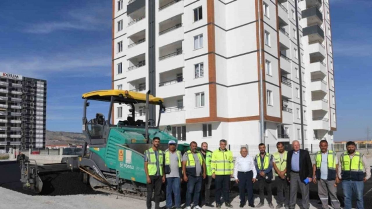 Büyükşehir’den 15 bin ton sıcak asfaltın kullanılacağı 40 milyon TL’lik yeni yol