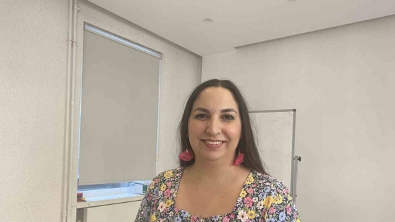 Çaldığı ve üretimini yaptığı arplarla Türkiye’yi temsil ediyor