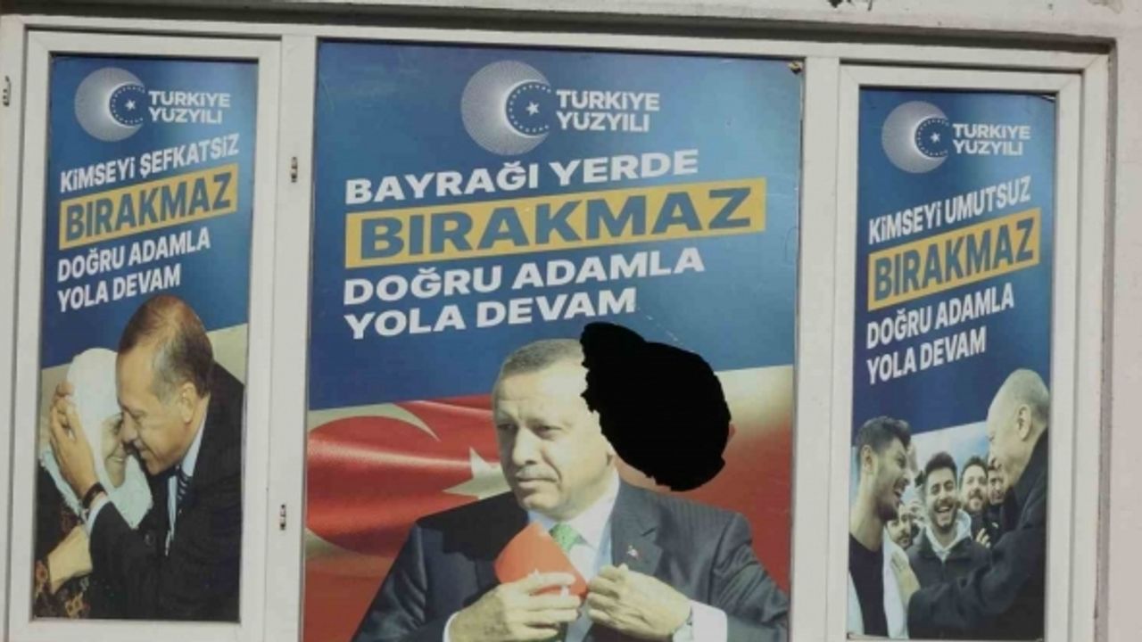 Çanakkale’de AK Parti’nin seçim irtibat ofisine taşlı saldırı