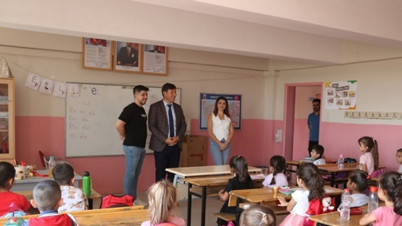 Cizre İlçe Milli Eğitim Müdürü köy okullarını gezdi