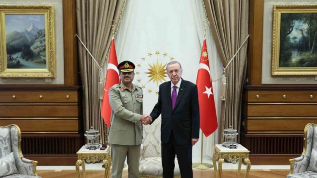 Cumhurbaşkanı Erdoğan,  Pakistan Kara Kuvvetleri Komutanı Syed Asım Munir’i kabul etti.