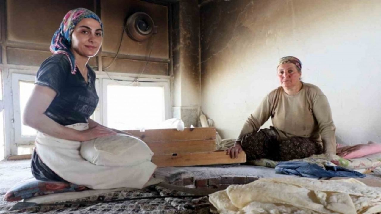 Dağ köyünden çıkıp açtığı fırında tandır ekmeği yaparak patron oldu