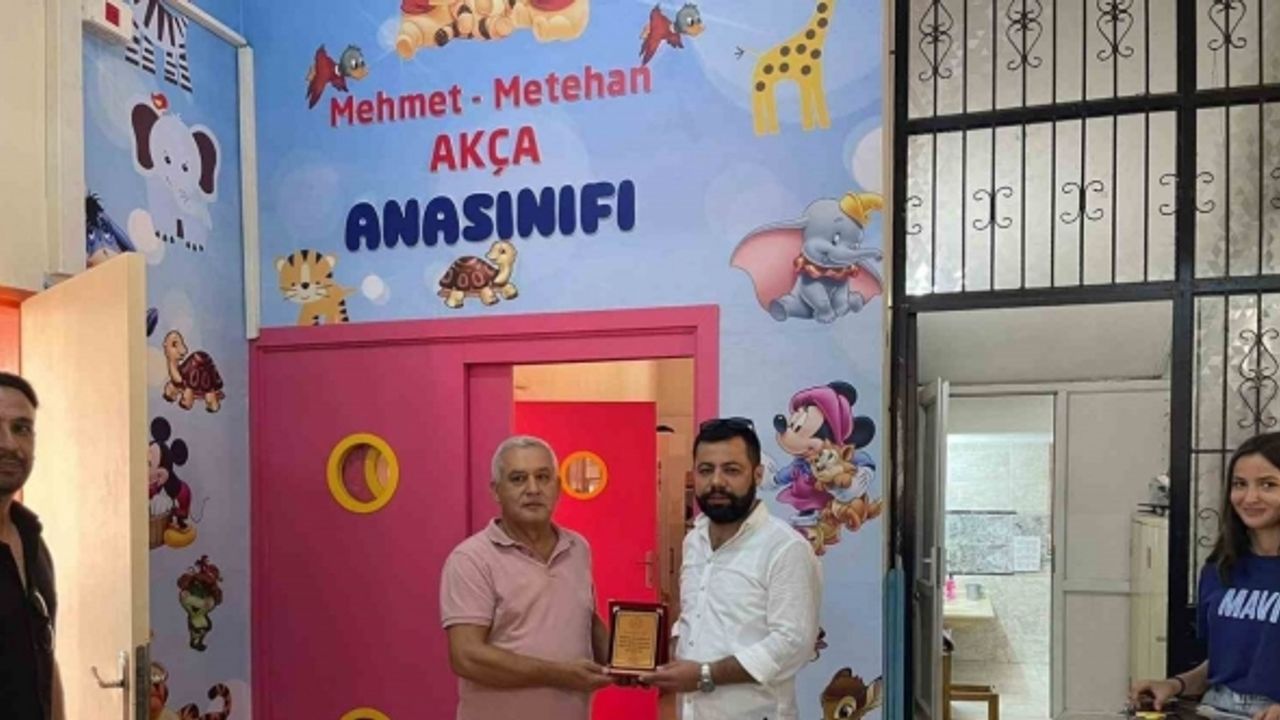 Depremde kaybettiği çocuklarının eğitim gördüğü ana sınıfını yeniletti