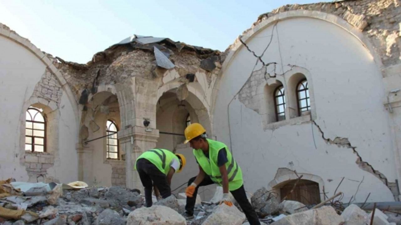 Depremde yıkılan Adıyaman Ulu Cami’de restorasyon başladı