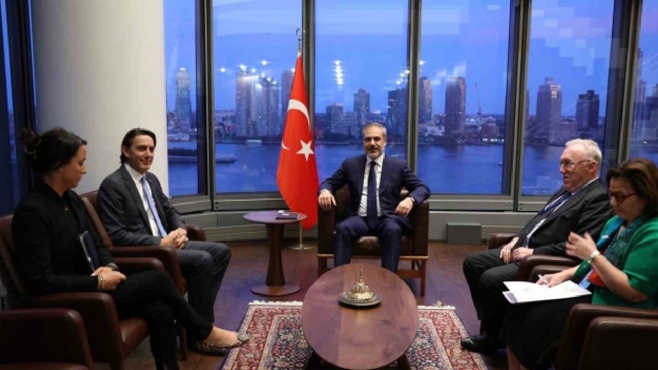 Dışişleri Bakanı Fidan, ABD Başkanı’nın Küresel Altyapı ve Enerji Güvenliği Özel Koordinatörü Amos J. Hochstein’la görüştü