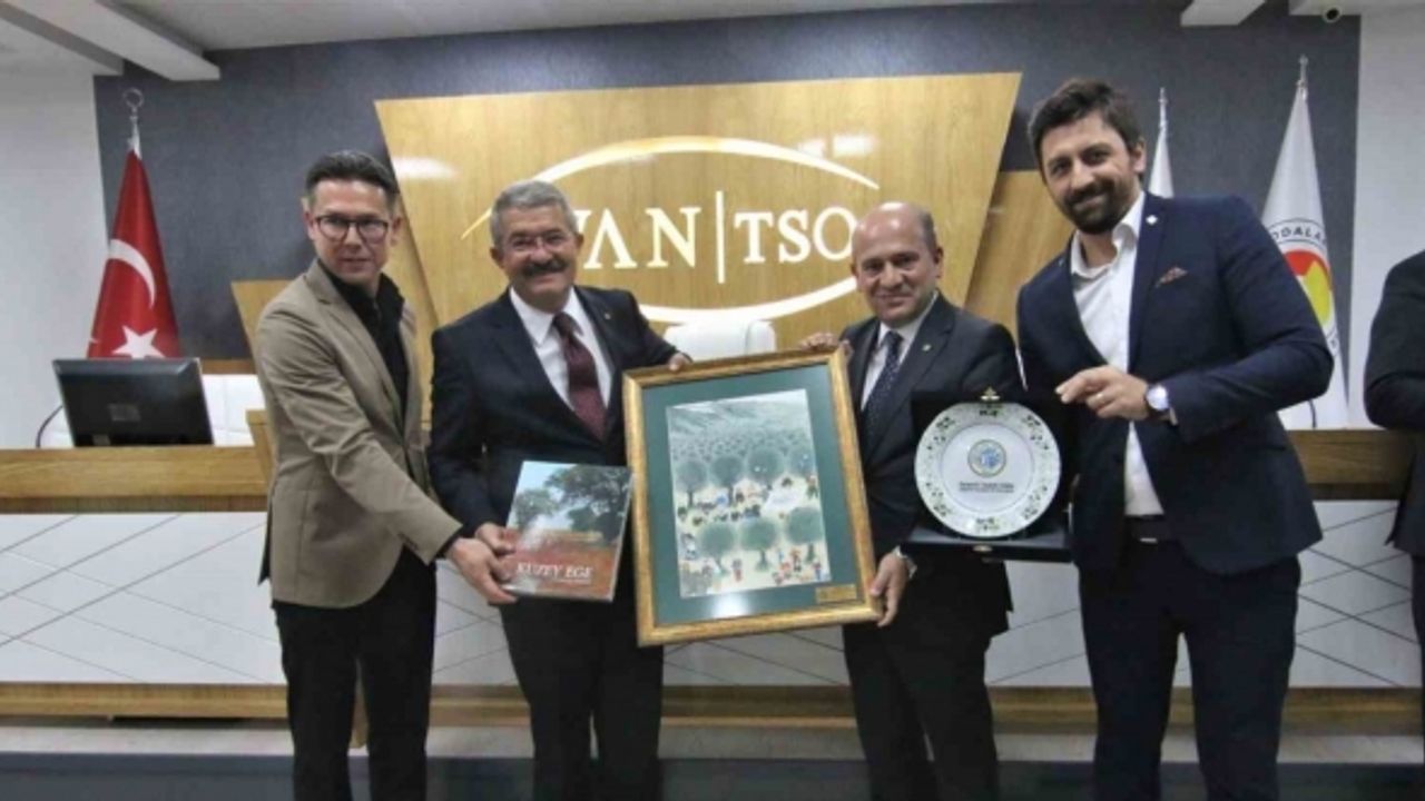 Edremit’ten Edremit’e uçak seferleri için bir araya geldiler