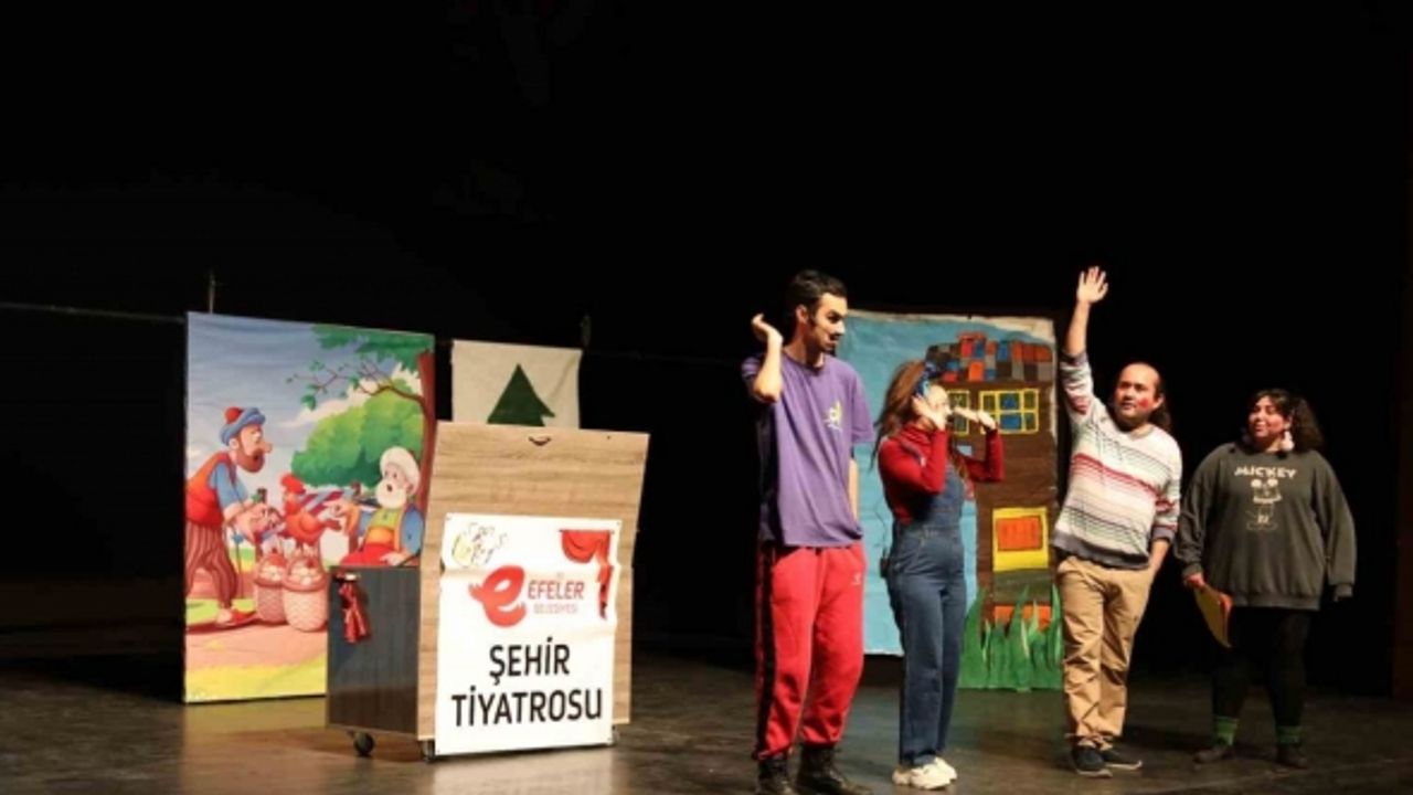 Efeler Belediyesi Şehir Tiyatro yeni dönem başvuruları sürüyor
