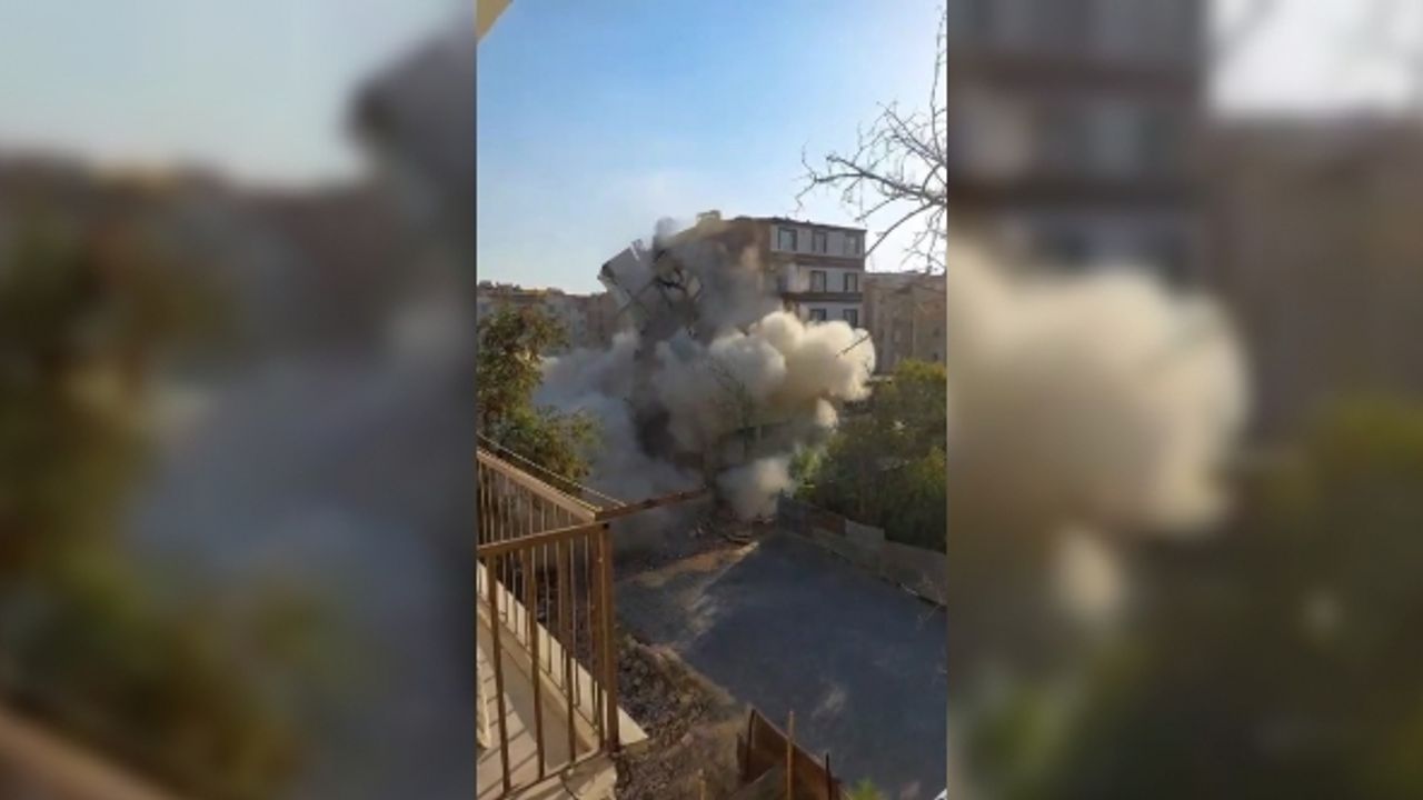 Elazığ’da ağır hasarlı bina tek dokunuşta yerle bir oldu