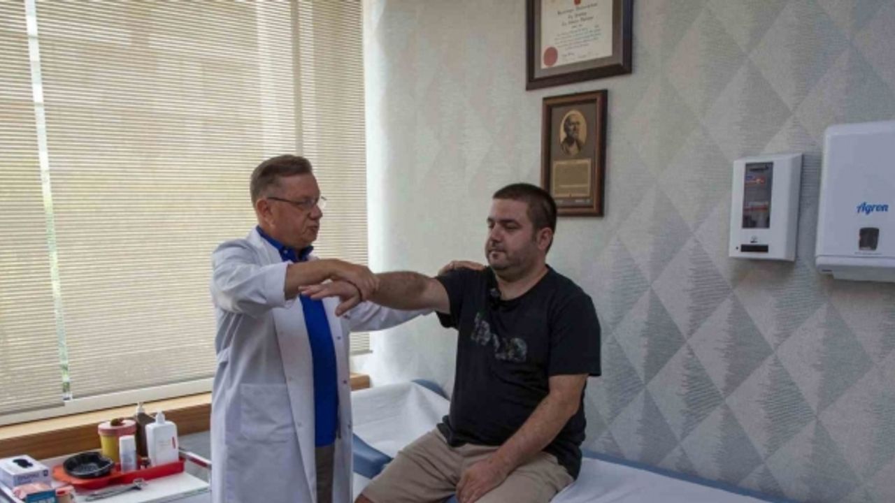 Elektrikli süpürgeden akıma kapıldı, kırılan kemikleri yapboz gibi birleştirildi