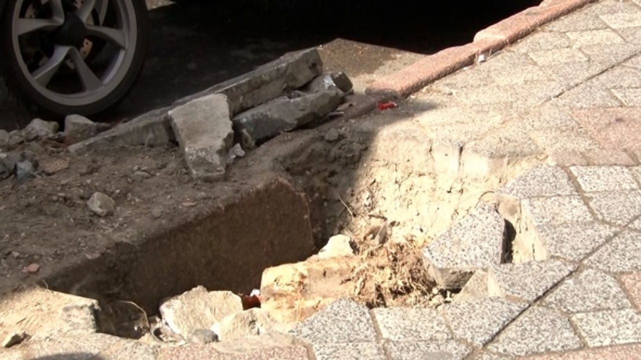 Fatih’te ilginç kaza: Gaza fazla basan sürücü başka bir aracın üzerine çıktı