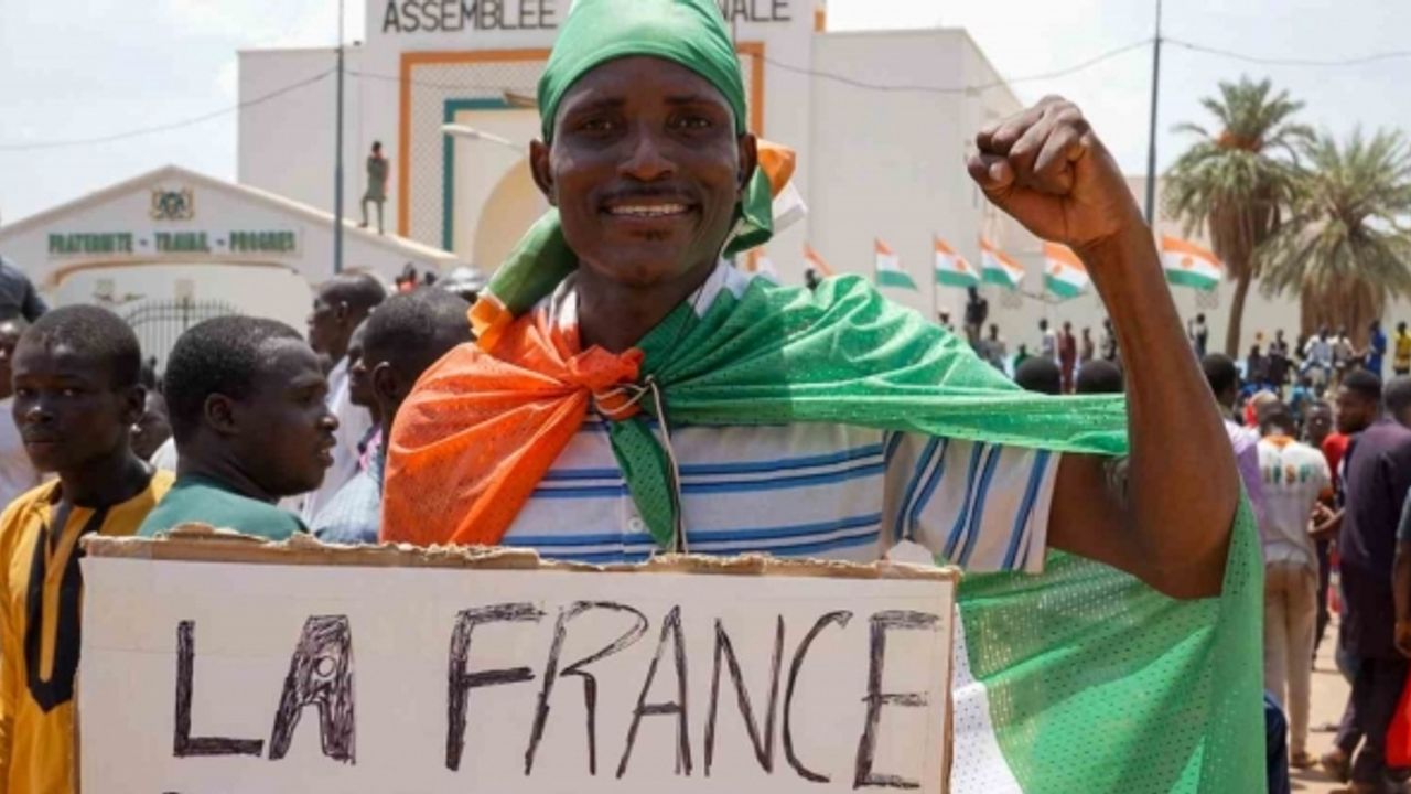 Fransa, Nijer’deki askerlerini yıl sonuna kadar geri çekecek